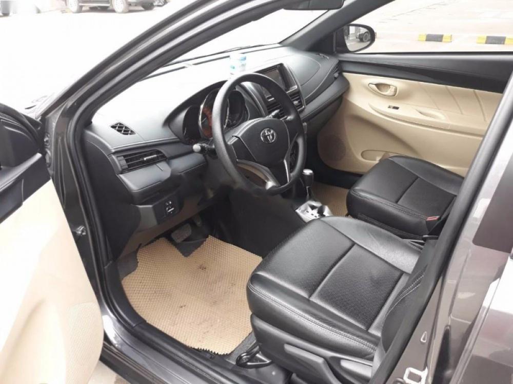 Toyota Yaris 1.3E 2016 - Cần bán gấp Toyota Yaris 1.3E năm sản xuất 2016, màu xám, nhập khẩu nguyên chiếc