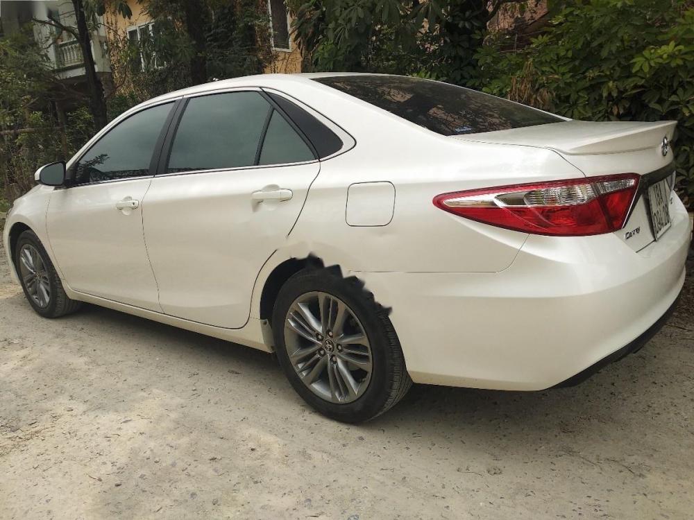 Toyota Camry SE 2.5 AT 2015 - Bán Toyota Camry SE 2.5 AT sản xuất năm 2015, màu trắng, nhập khẩu nguyên chiếc