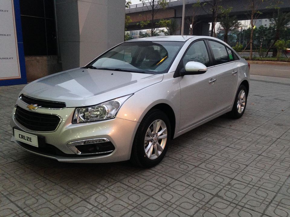 Chevrolet Cruze Mới   MT 2018 - Xe Mới Chevrolet Cruze MT 2018