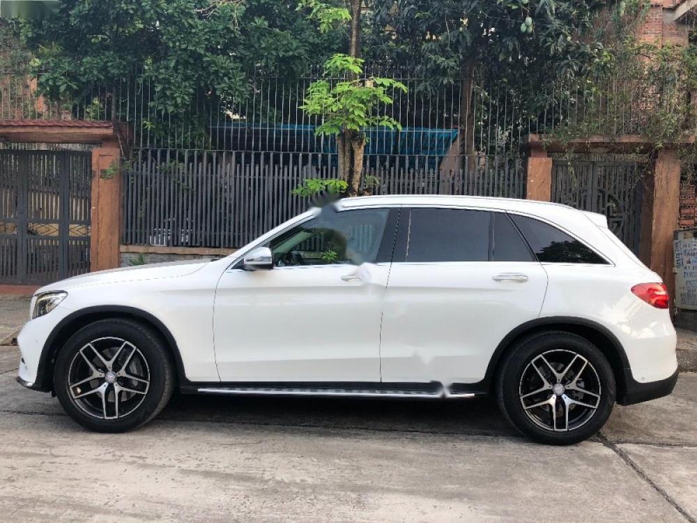 Mercedes-Benz GLC-Class GLC 300 AMG 2017 - Chính chủ bán xe Mercedes GLC 300 AMG năm sản xuất 2017, màu trắng