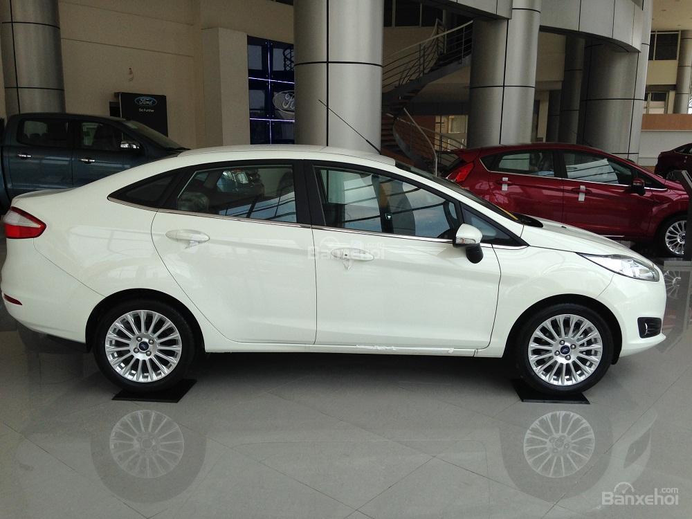 Ford Fiesta 2018 - Bán Ford Fiesta 2018 - Quà tặng tiền mặt kèm phụ kiện full theo xe. Alo em Tuấn Anh 096 69 379 89