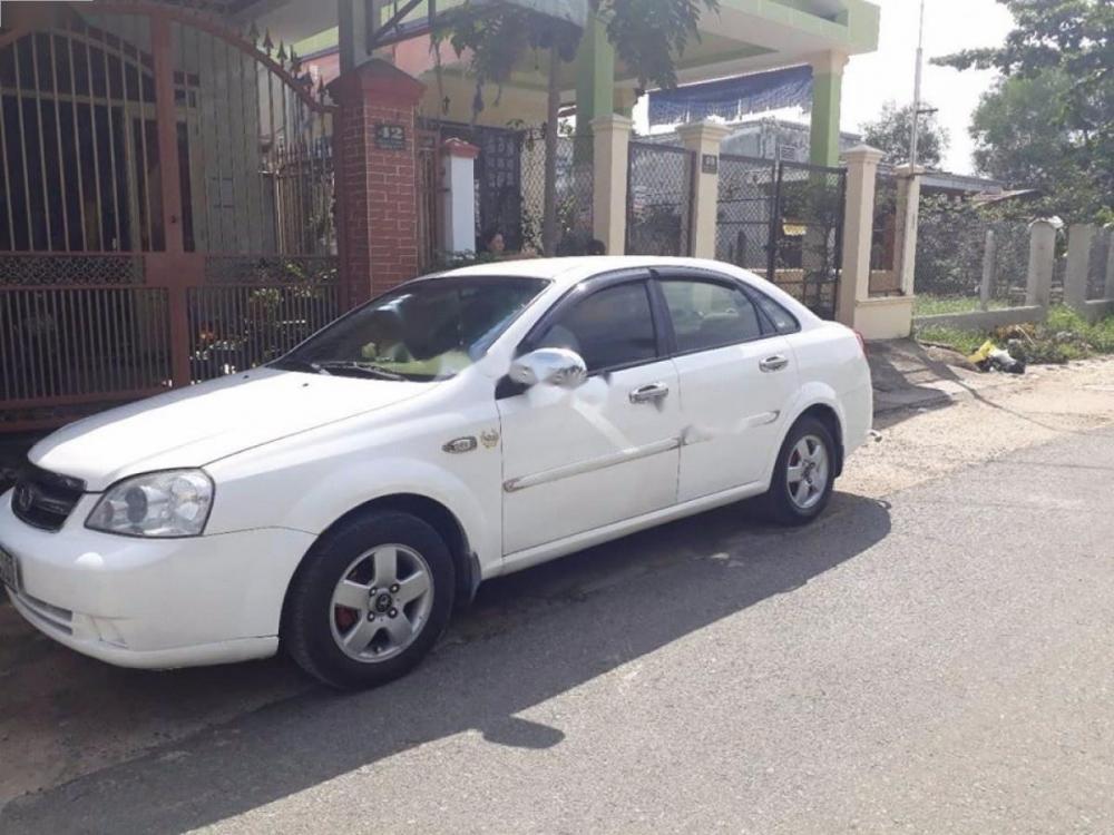 Daewoo Lacetti 2008 - Cần bán xe Daewoo Lacetti đời 2008, màu trắng giá cạnh tranh