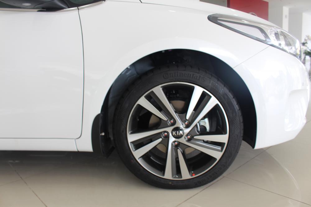 Kia Cerato 1.6 AT 2018 - Siêu ưu đãi - Kia Cerato 1.6 AT giá chỉ còn 589 triệu. Hotline: Tâm 0938.805.635