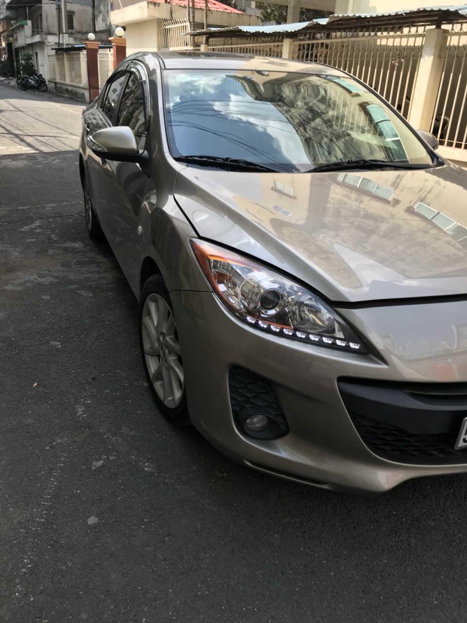 Mazda 3 S  2013 - Bán ô tô Mazda 3 S 2013, màu nâu cực lướt