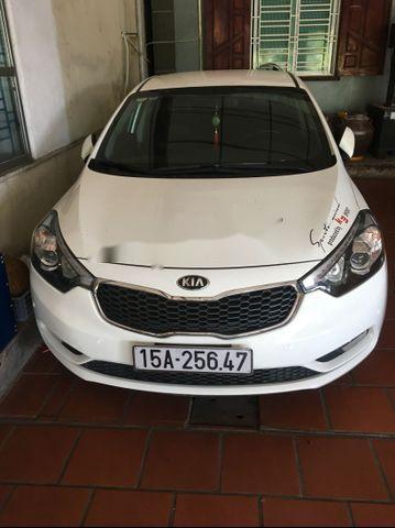 Kia K3 2015 - Cần bán gấp Kia K3 năm 2015, màu trắng, giá 500tr