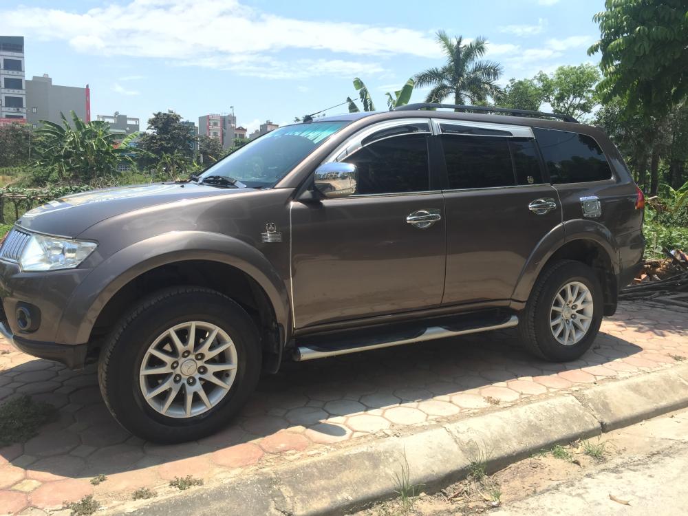 Mitsubishi Pajero Sport D 2013 - Bán Pajero Sport máy dầu, số tự động, ĐK 2013