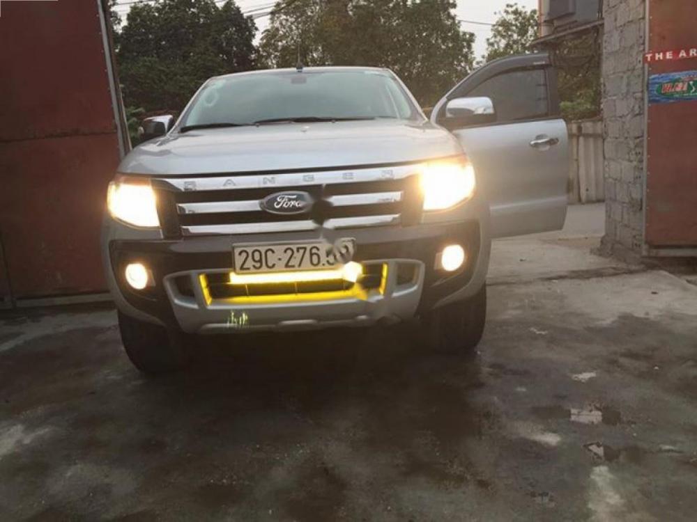 Ford Ranger XLT 2.2L 4x4 MT 2013 - Bán Ford Ranger XLT 2.2L 4x4 MT 2013, màu bạc, nhập khẩu