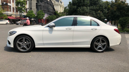 Mercedes-Benz C class C300 AMG 2016 - Bán xe Mercedes C300 AMG năm sản xuất 2016, màu trắng