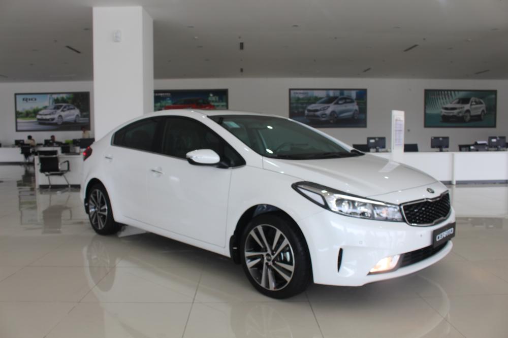 Kia Cerato 1.6 AT 2018 - Siêu ưu đãi - Kia Cerato 1.6 AT giá chỉ còn 589 triệu. Hotline: Tâm 0938.805.635