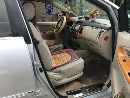 Toyota Innova  G  2010 - Bán Toyota Innova G năm sản xuất 2010, màu bạc, 391tr