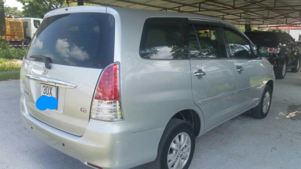 Toyota Innova  G 2010 - Cần bán Toyota Innova G sản xuất năm 2010, màu bạc, giá bán 426tr