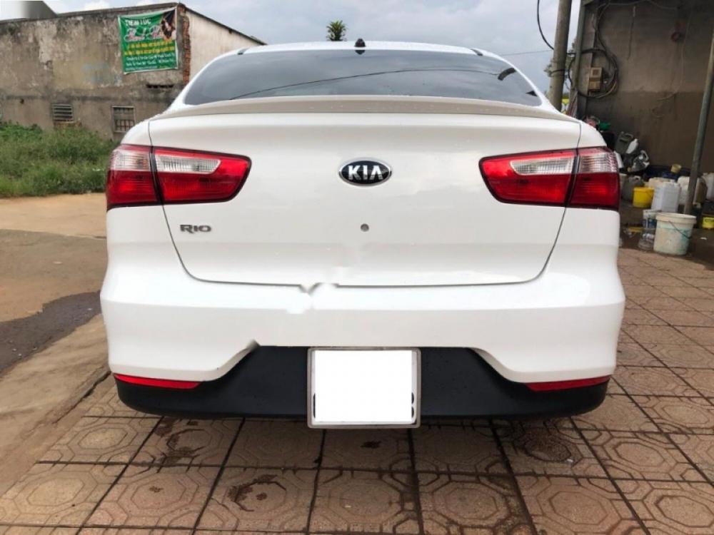 Kia Rio 1.4 MT 2015 - Cần bán xe Kia Rio 1.4MT đời 2015, màu trắng, xe nhập  