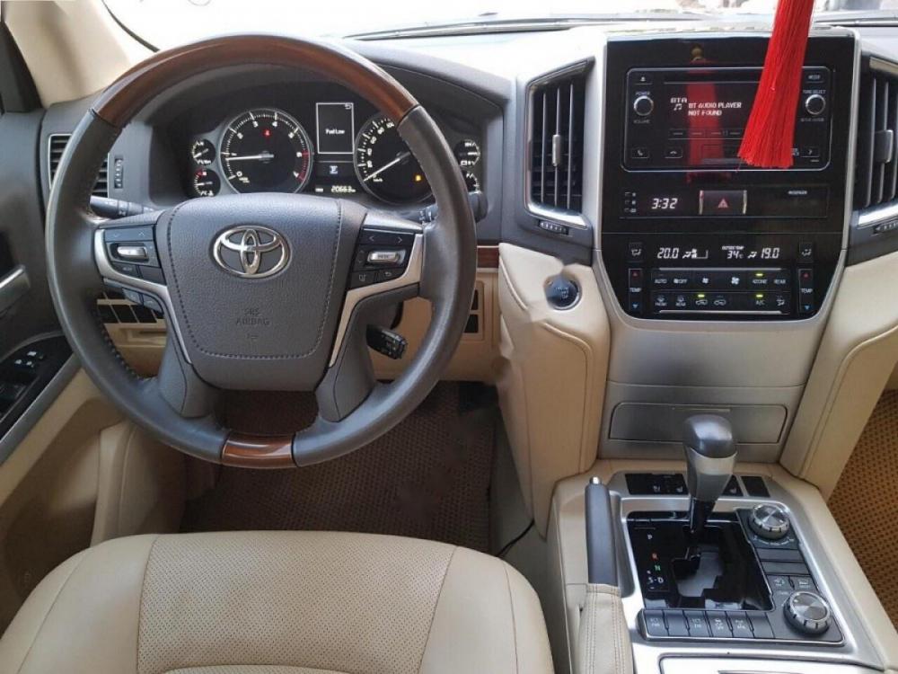 Toyota Land Cruiser VX V8 2016 - Bán xe Toyota Land Cruiser VX V8 sản xuất 2016, màu đen, xe nhập