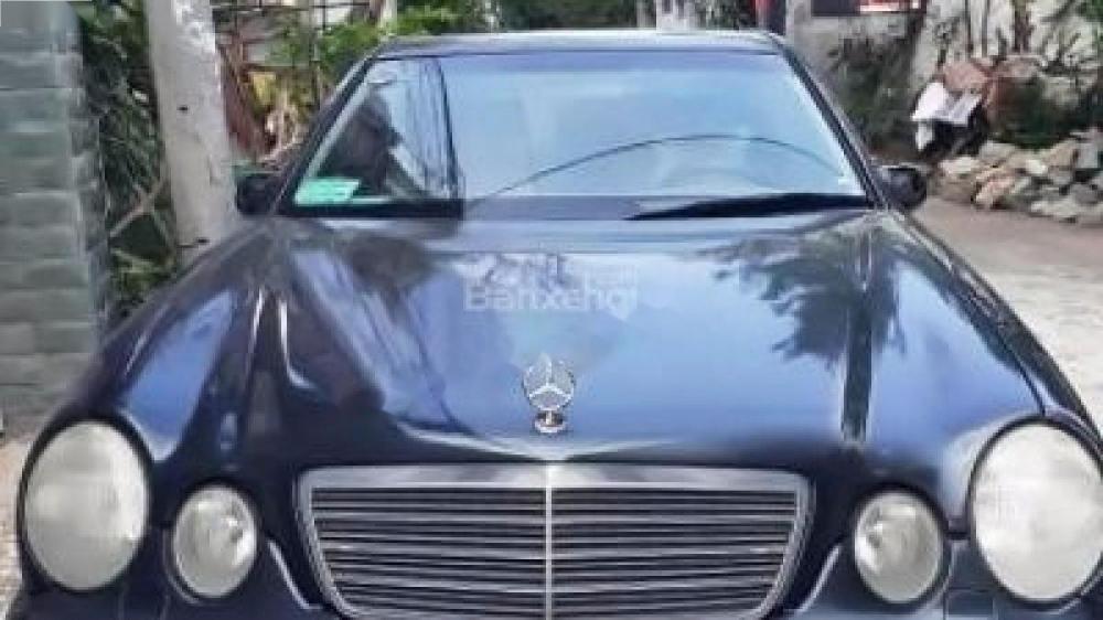 Mercedes-Benz E class 2001 - Cần bán lại xe Mercedes sản xuất năm 2001, màu đen, xe nhập, 160 triệu