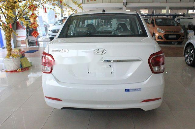 Hyundai Grand i10   2018 - Bán ô tô Hyundai Grand i10 năm 2018, màu trắng số sàn