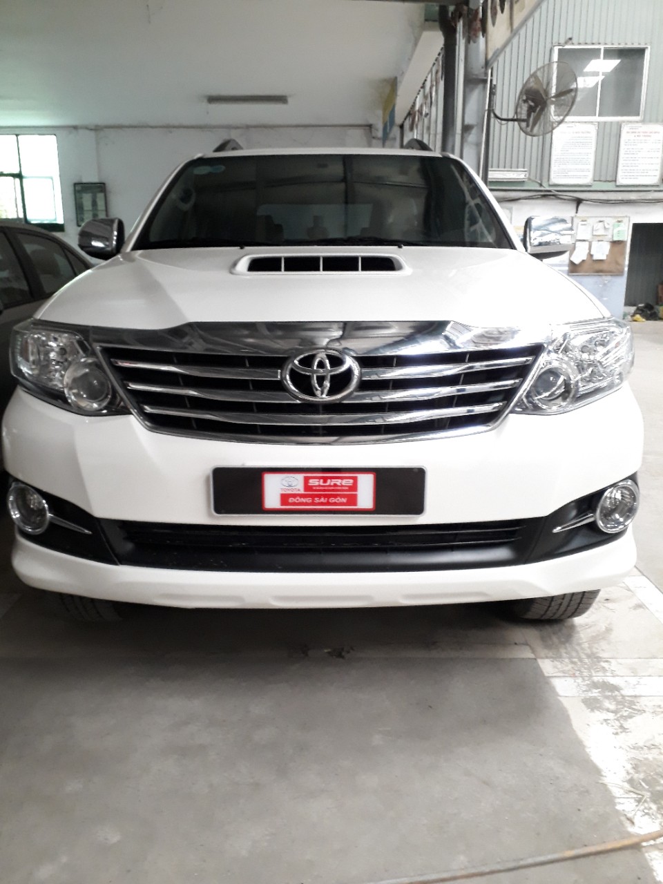 Toyota Fortuner G 2016 - Bán Fortuner máy dầu, số sàn, đời 2016, màu trắng, giá thương lượng