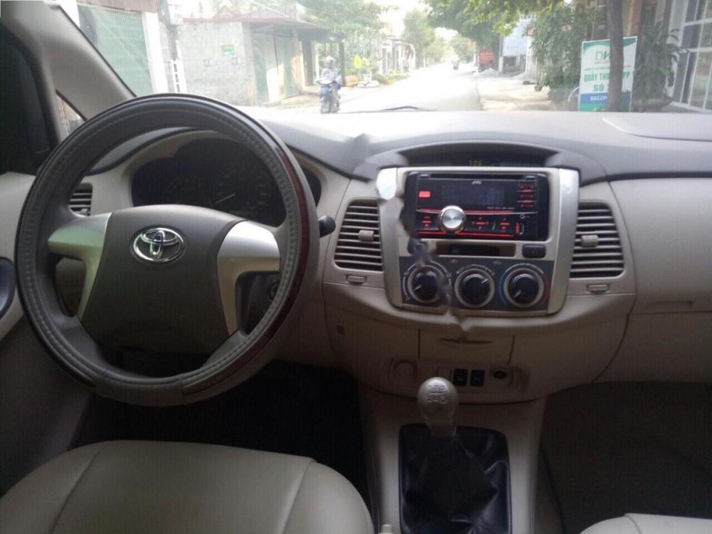 Toyota Innova 2.0E 2013 - Bán xe Toyota Innova 2.0E sản xuất 2013 chính chủ, 515 triệu