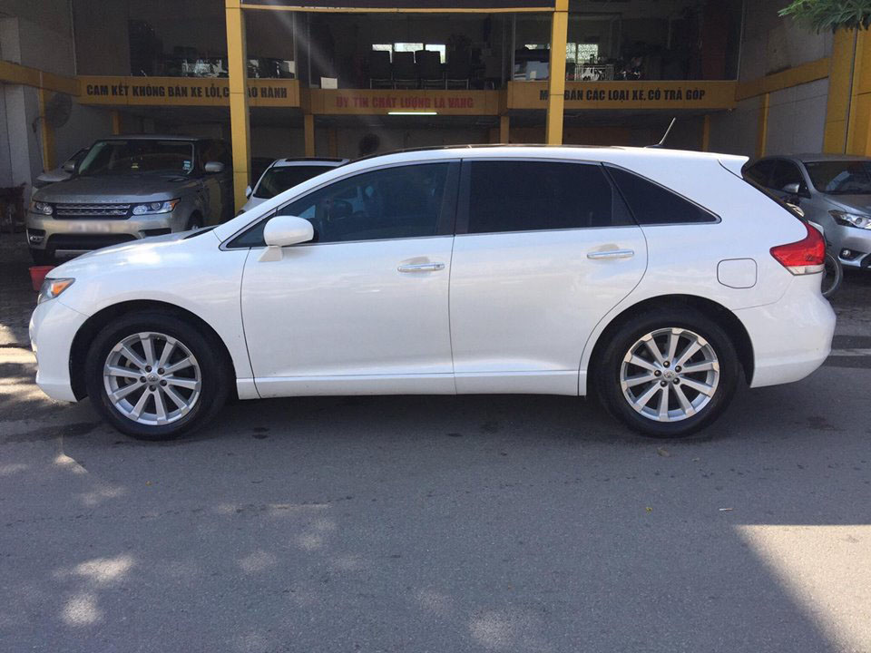 Toyota Venza  2.7 AT 2010 - Bán Toyota Venza 2.7 AT đời 2010, màu trắng, xe nhập, 845tr