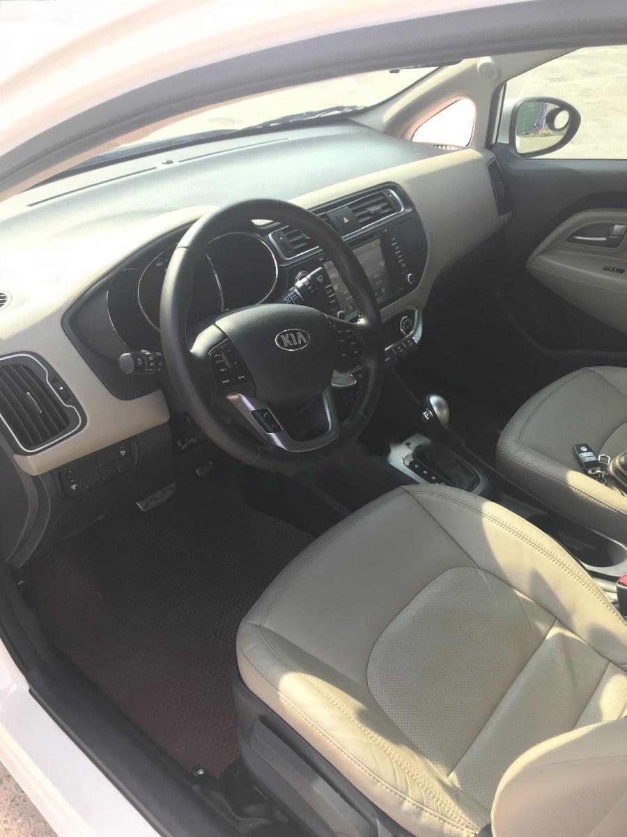 Kia Rio 2015 - Bán xe Kia Rio sản xuất 2015, màu trắng, nhập khẩu nguyên chiếc