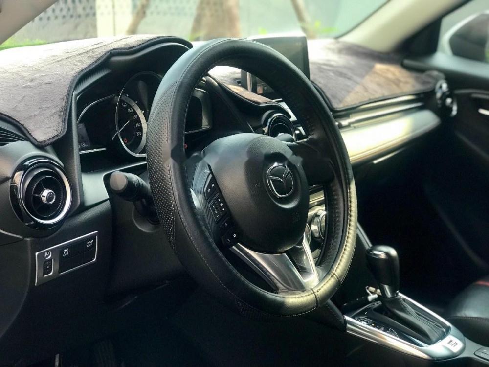 Mazda 2 2016 - Bán xe Mazda 2 2016, màu trắng còn mới