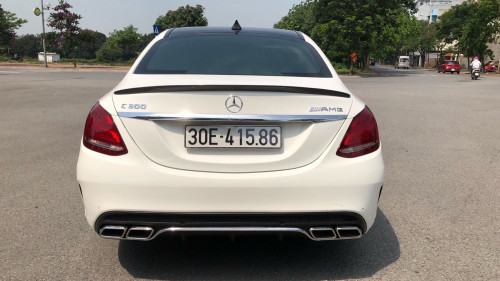 Mercedes-Benz C class C300 AMG 2016 - Bán xe Mercedes C300 AMG năm sản xuất 2016, màu trắng