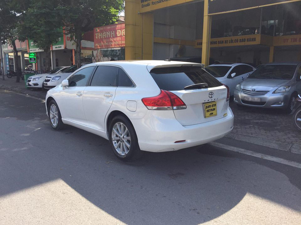 Toyota Venza  2.7 AT 2010 - Bán Toyota Venza 2.7 AT đời 2010, màu trắng, xe nhập, 845tr