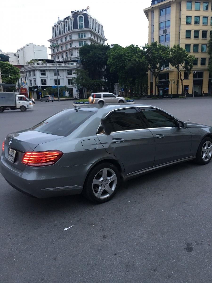 Mercedes-Benz E class 2013 - Bán Mercedes sản xuất 2013, màu xám