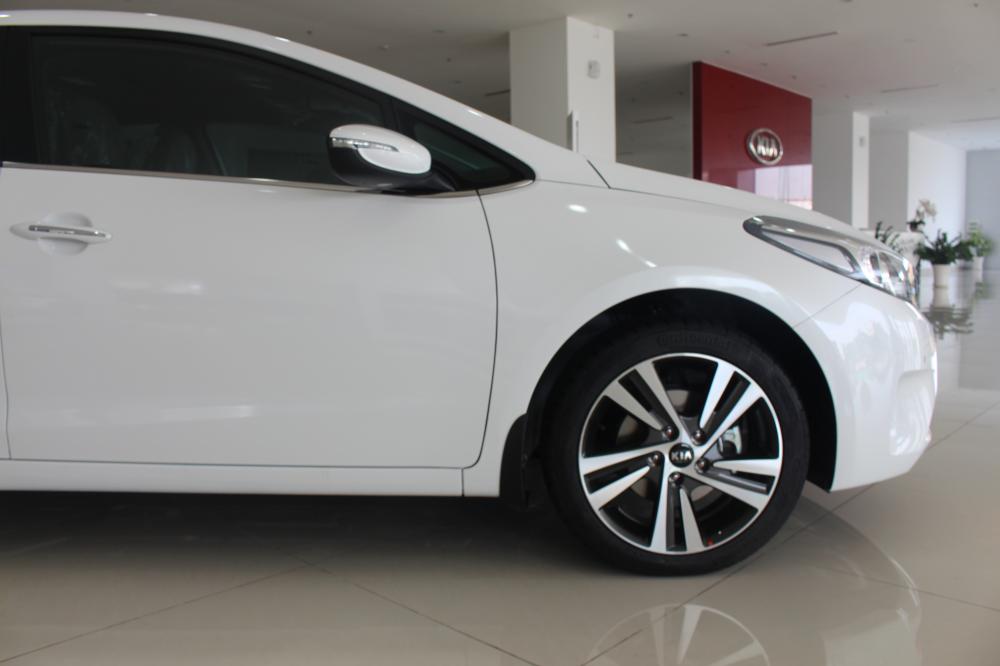 Kia Cerato 1.6 AT 2018 - Siêu ưu đãi - Kia Cerato 1.6 AT giá chỉ còn 589 triệu. Hotline: Tâm 0938.805.635