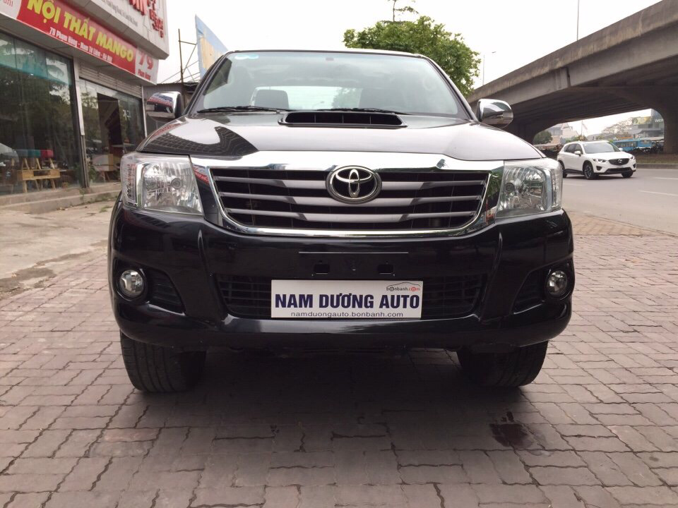 Toyota Hilux 2.5E  2013 - Cần bán xe Toyota Hilux 2.5E đời 2014, màu đen, 495 triệu, nhập khẩu nguyên chiếc