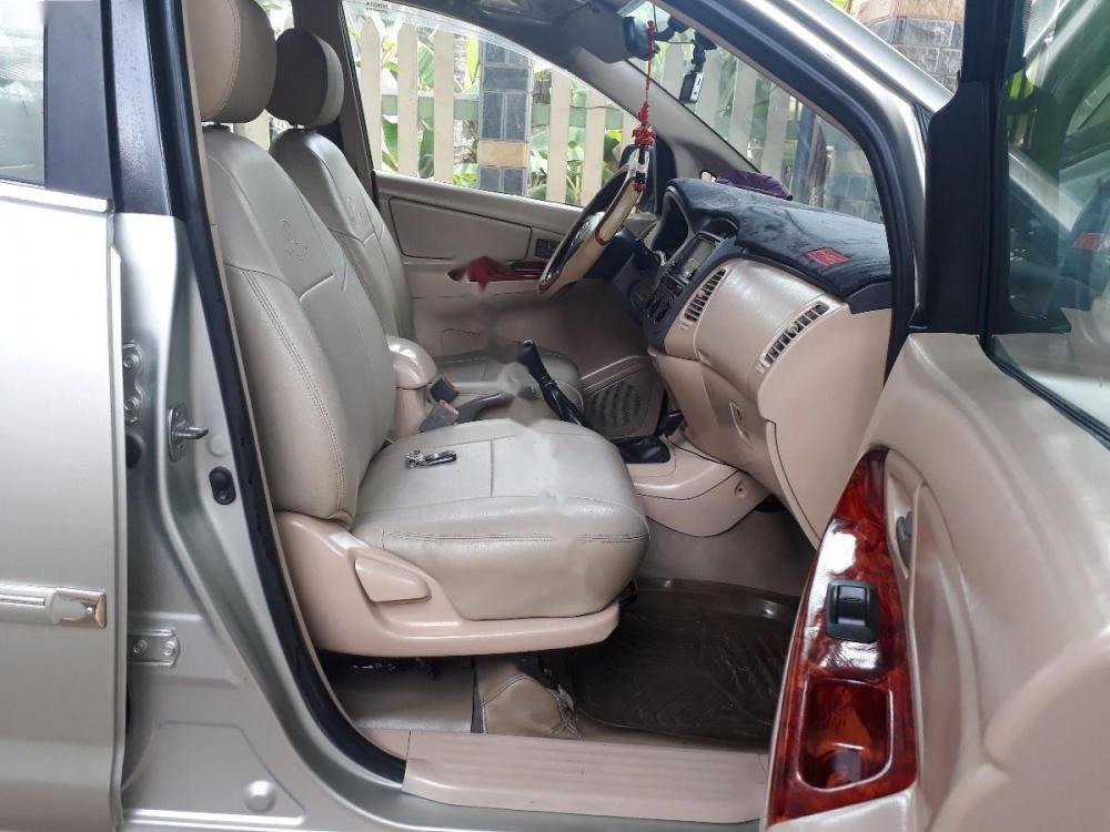 Toyota Innova 2.0 MT 2008 - Cần bán xe Toyota Innova 2.0 MT đời 2008, màu bạc như mới giá cạnh tranh