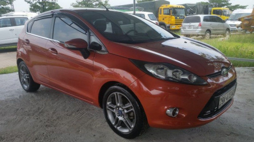 Ford Fiesta  1.6 AT  2011 - Chính chủ bán Ford Fiesta 1.6 AT 2011, màu đỏ cam