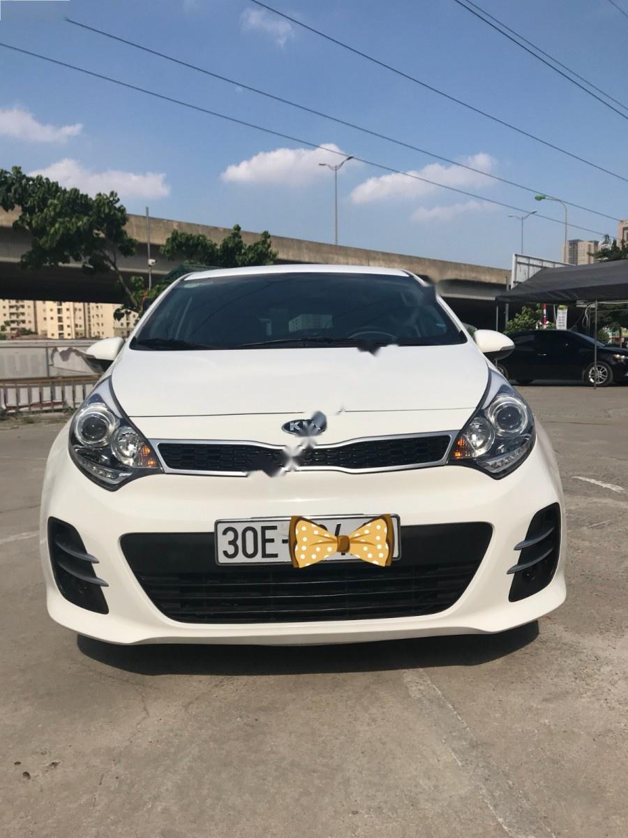 Kia Rio 2015 - Bán xe Kia Rio sản xuất 2015, màu trắng, nhập khẩu nguyên chiếc