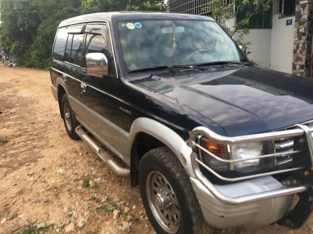 Mitsubishi Pajero 2004 - Cần bán xe Mitsubishi Pajero 2004, màu xanh lam, nhập khẩu giá cạnh tranh