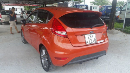 Ford Fiesta  1.6 AT  2011 - Chính chủ bán Ford Fiesta 1.6 AT 2011, màu đỏ cam