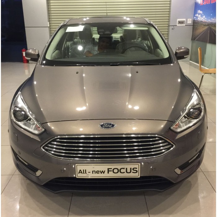 Ford Focus 1.5 titanium 2018 - Bán Ford Focus 1.5 Titanium đời 2018, mới đủ màu giao ngay, giá cả phải chăng, mua bán nhanh gọn