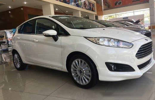 Ford Fiesta 2018 - Bán Ford Fiesta 2018 - Quà tặng tiền mặt kèm phụ kiện full theo xe. Alo em Tuấn Anh 096 69 379 89