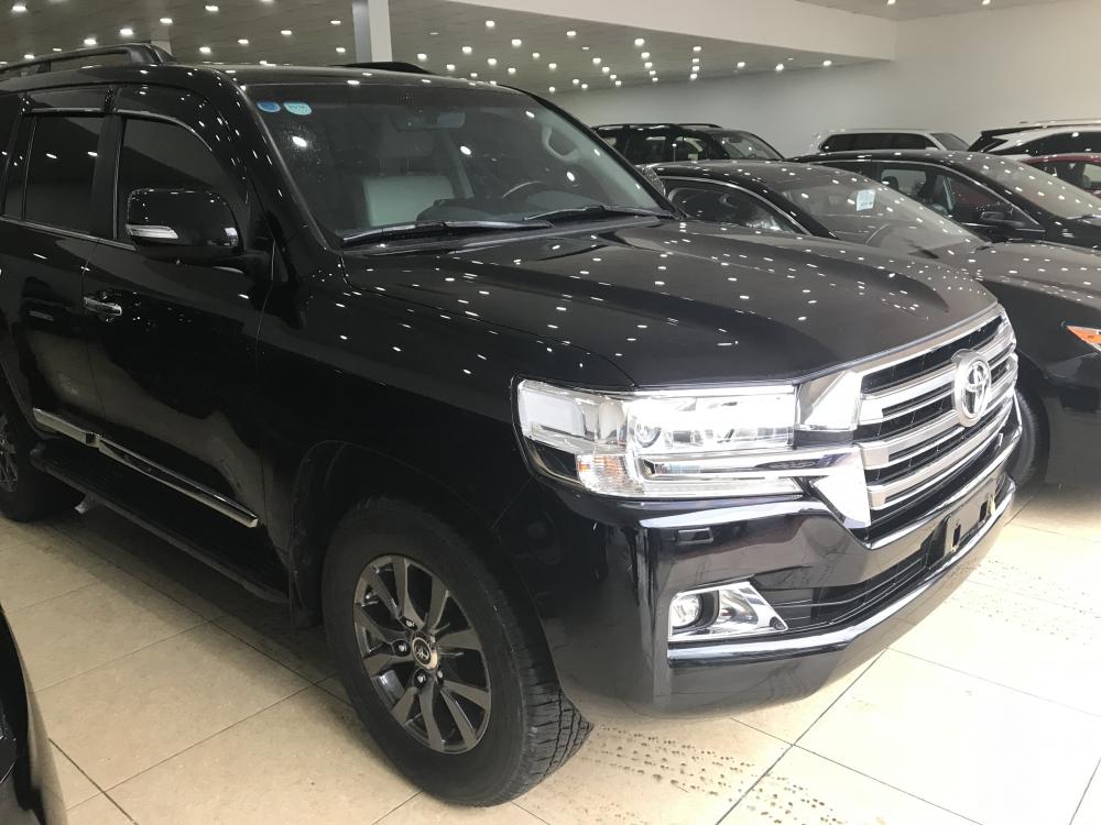 Toyota Land Cruiser VX 4.6 V8 AT 2017 - Bán Toyota Land Cruise 4.6 ,sản xuất và đăng ký 2016,xe cực mớ,biển Hà Nôi,thuế sang tên 2%.