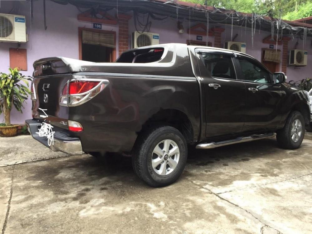 Mazda BT 50 2.2 MT 2017 - Cần bán xe Mazda BT 50 2.2 MT sản xuất 2017, màu xám, xe nhập