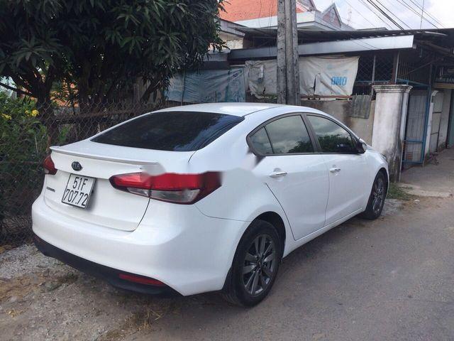 Kia Cerato 2016 - Bán xe Kia Cerato sản xuất 2016, màu trắng