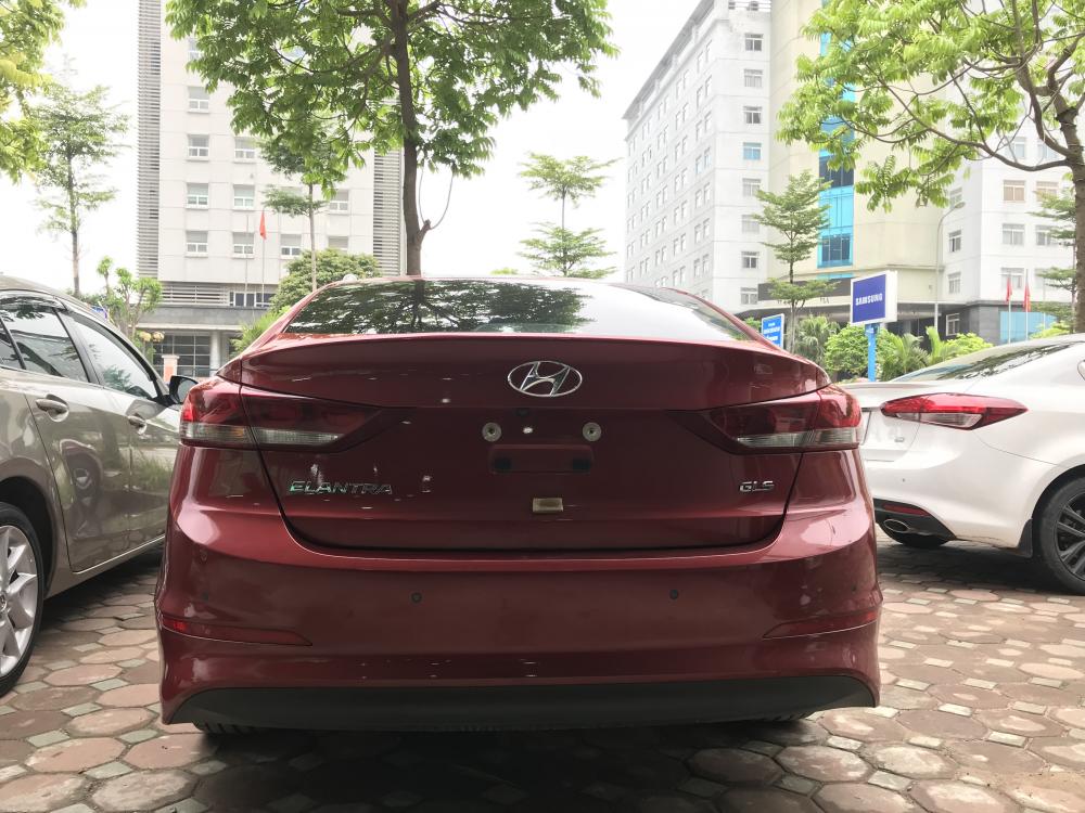 Hyundai Elantra GLS 2.0 2016 - Cần bán Hyundai Elantra GLS 2.0 đời 2016, màu đỏ