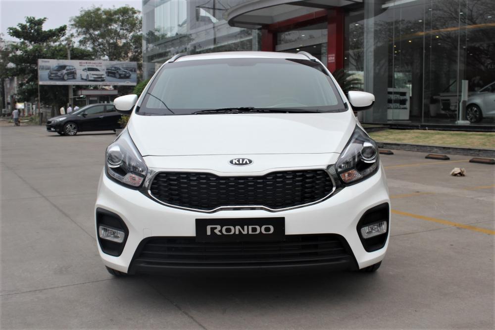 Kia Rondo 2018 - Bán Kia Rondo máy dầu 1.7L, số tự động, 2018, tiết kiệm nhiên liệu tối đa, Lh: 0938.900.433