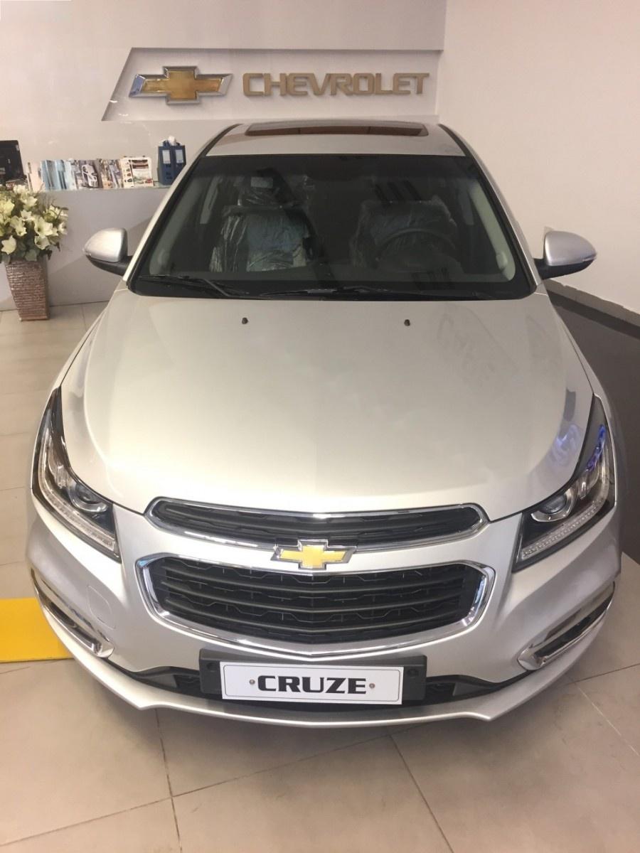 Chevrolet Cruze 2018 - Cần bán Chevrolet Cruze sản xuất 2018, màu bạc