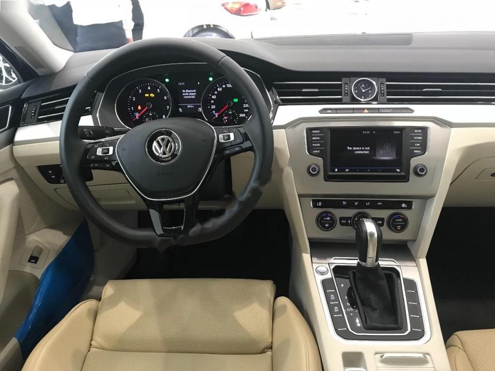 Volkswagen Passat 1.8 Bluemotion 2018 - Bán xe Volkswagen Passat 1.8 Bluemotion sản xuất 2018, màu xám, nhập khẩu