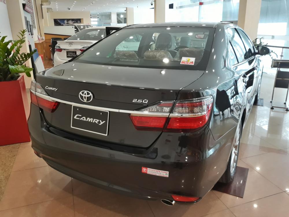 Toyota Camry 2.5Q 2018 - Bán Toyota Camry 2.5Q đời 2018, đưa trước 256 triệu nhận xe ngay