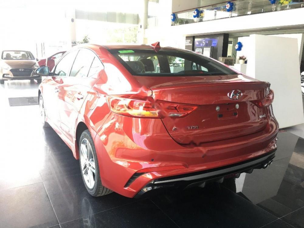 Hyundai Elantra 1.6 Turbo Sport 2018 - Cần bán xe Hyundai Elantra 1.6 Turbo Sport năm 2018, màu đỏ