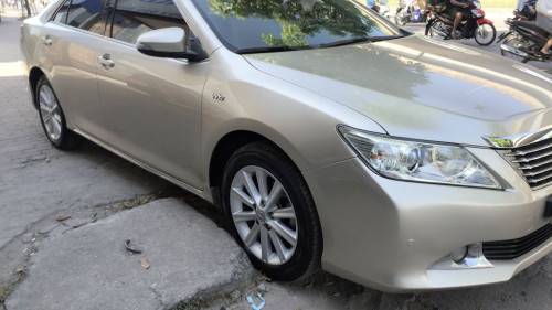 Toyota Camry   2.5G AT  2014 - Bán Toyota Camry 2.5G AT đời 2014, màu bạc  