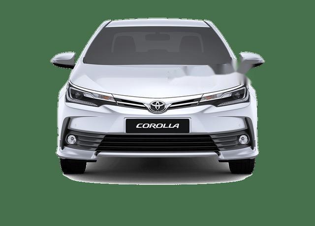 Toyota Corolla altis 2018 - Bán Toyota Corolla altis năm sản xuất 2018, màu bạc 