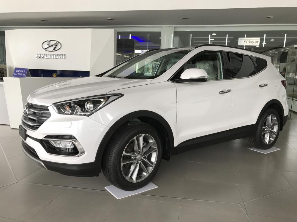 Hyundai Santa Fe full 2018 - Bán Hyundai Santa Fe full đời 2018 máy Dầu, màu trắng, mới 100%