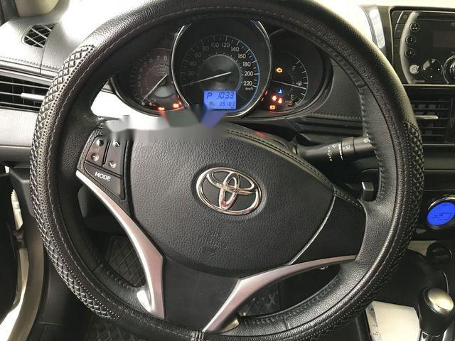 Toyota Vios   2015 - Cần bán lại xe Toyota Vios đời 2015, màu bạc xe gia đình