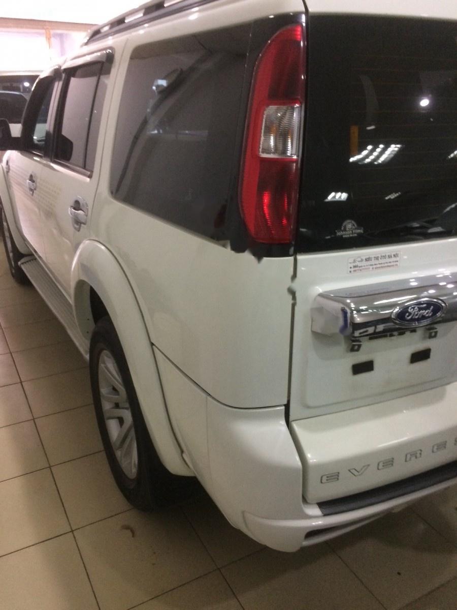 Ford Everest MT 2014 - Cần bán xe Ford Everest MT sản xuất năm 2014, màu trắng  